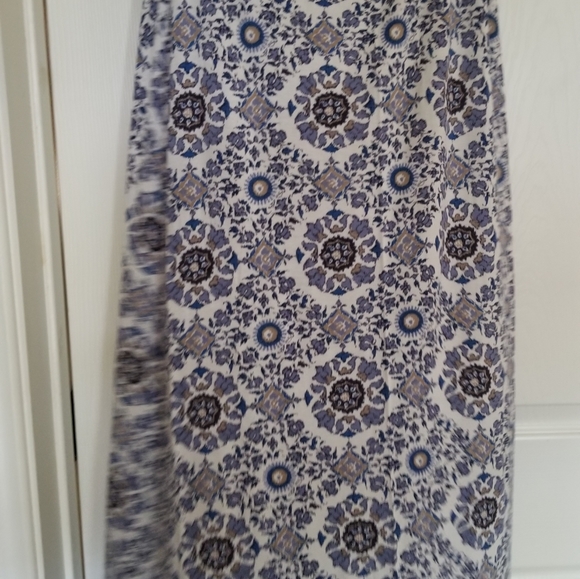 Practically Brand New Max Edition Maxi Skirt Size Large.  Very Gently Used. - Picture 6 of 13